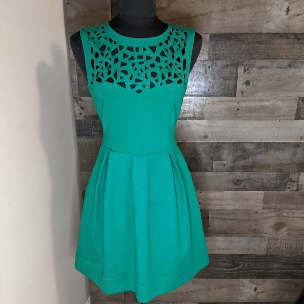 Suite Blanco Green laser cutout dress L NEW
